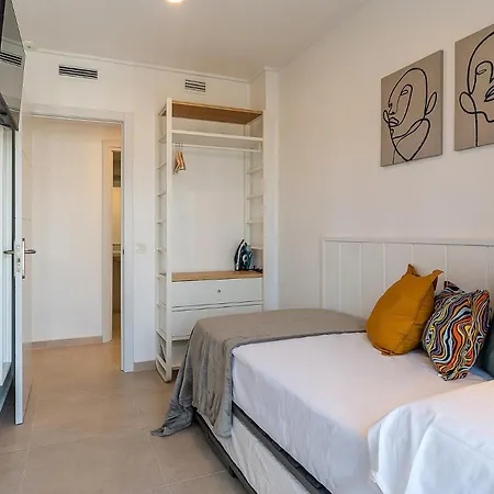 4236 - Ab Santa Coloma Iii Apartment